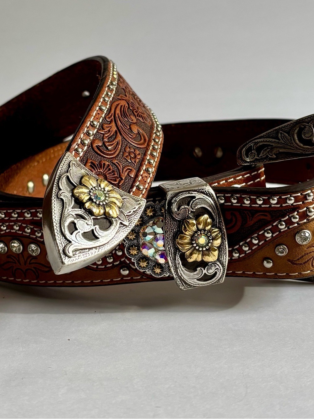 Nocona Women’s Western Tooled Leather Brown Rhinestone Buckle Belt - Picture 2 of 11